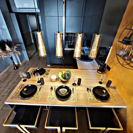Aria De Lux Apartment *