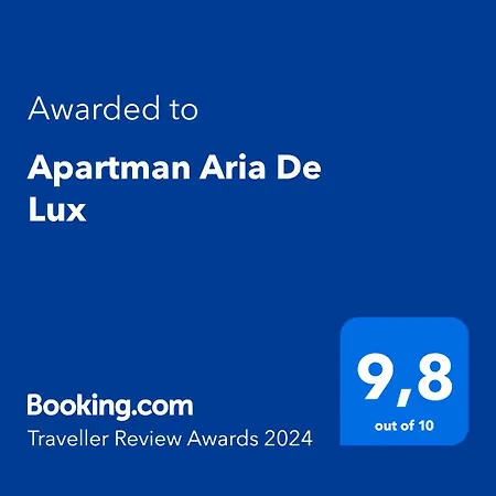 Aria De Lux