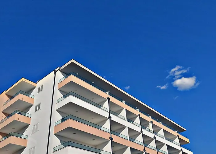 Aria De Lux ماكارسكا