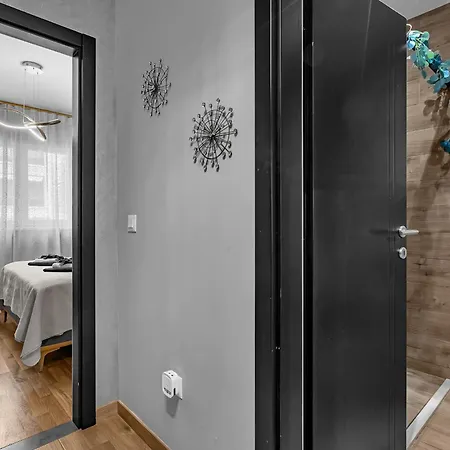 Aria De Lux Daire
