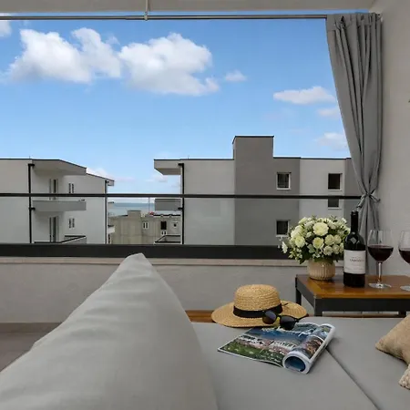 Aria De Lux Daire Makarska